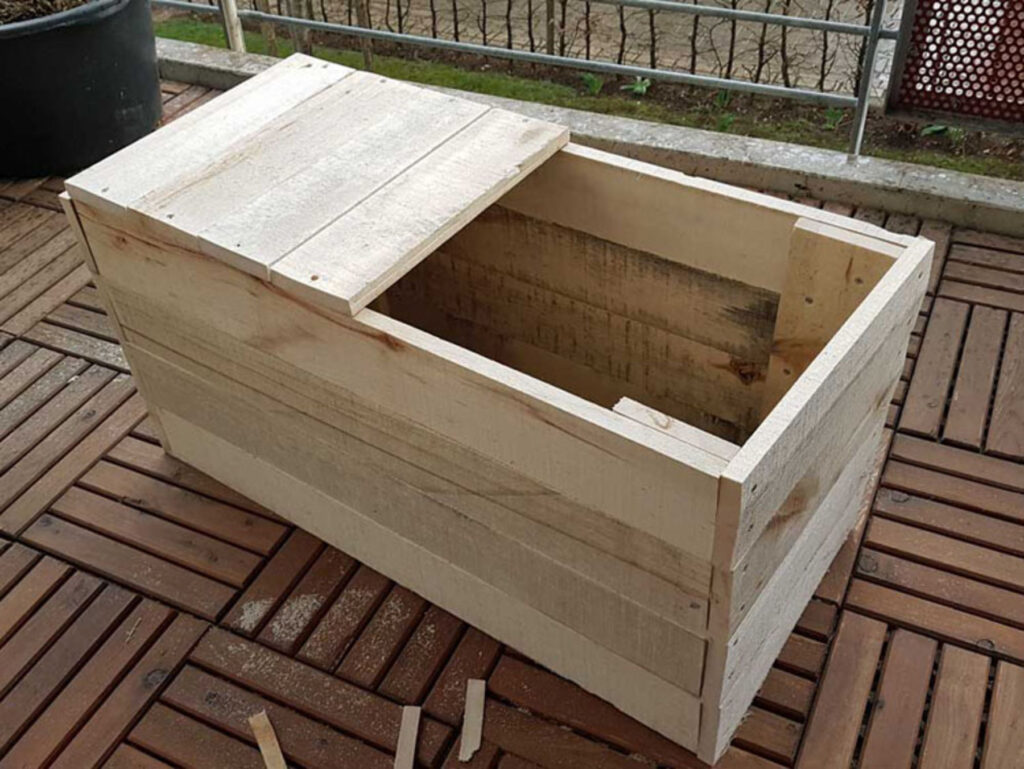 How To Build A Planter Box From Pallets