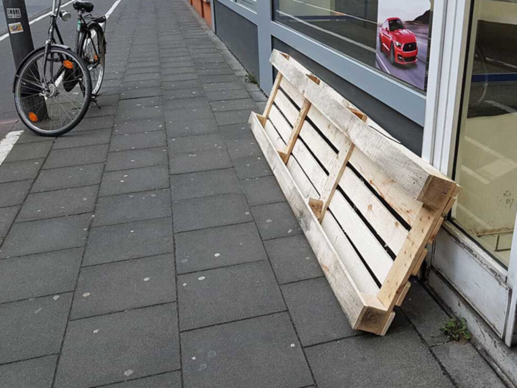 How To Build A Planter Box From Pallets