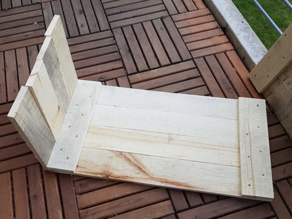 How To Build A Planter Box From Pallets