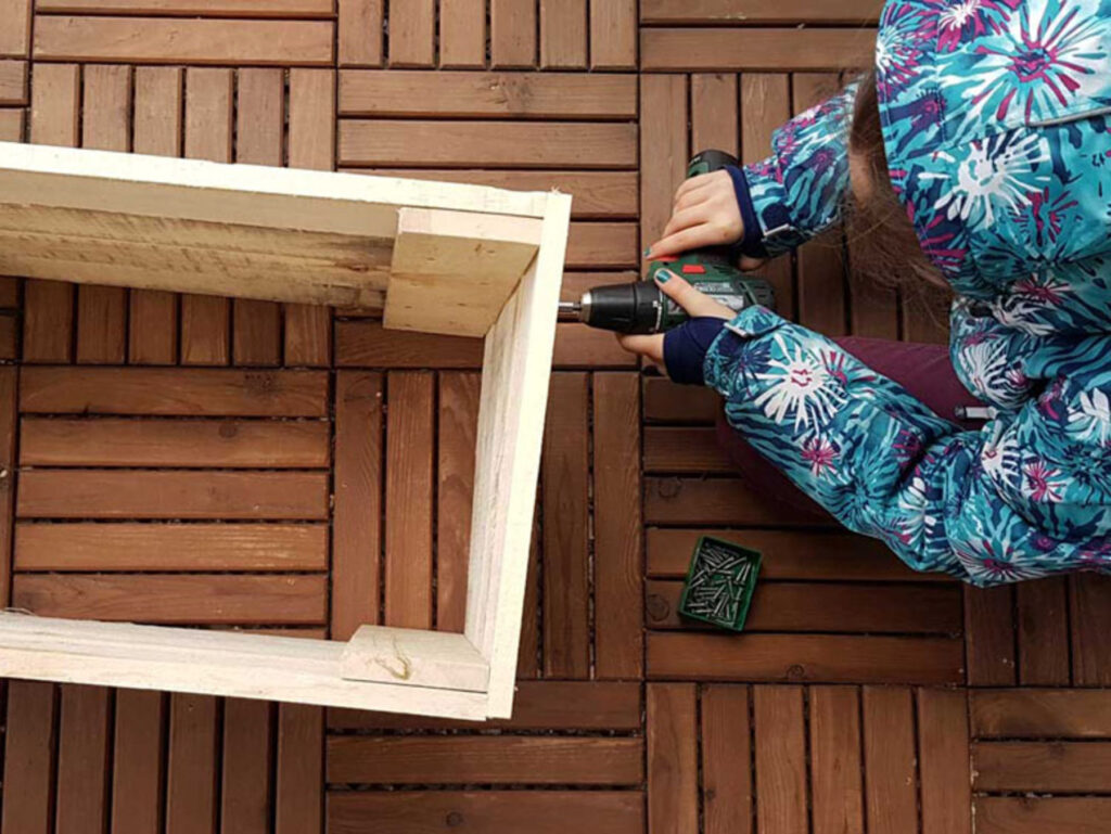 How To Build A Planter Box From Pallets