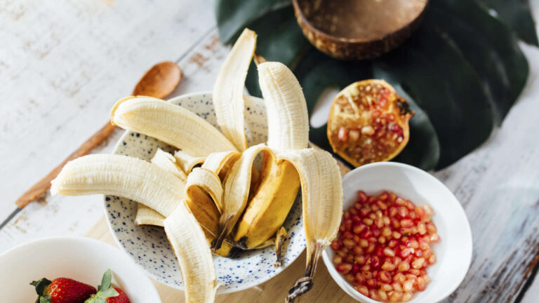 Banana Peel Just Do Not Throw Away – It Is A Miracle Household Remedy