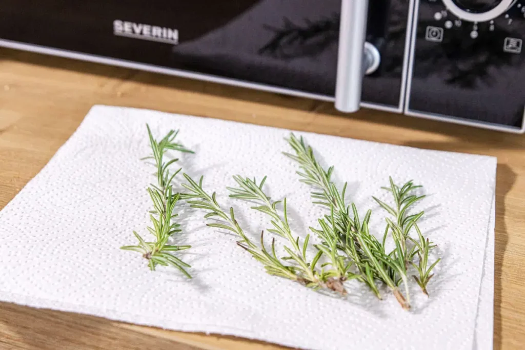 How To Dry Rosemary: Preserve The Aroma