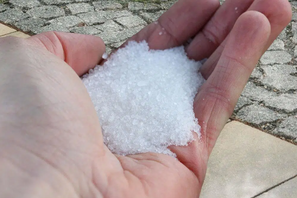 White Stains On Paving Stones: How To Remove The Stains