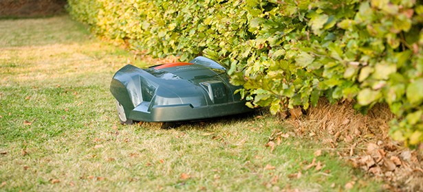 Cleaning The Robotic Mower In 7 Easy Steps