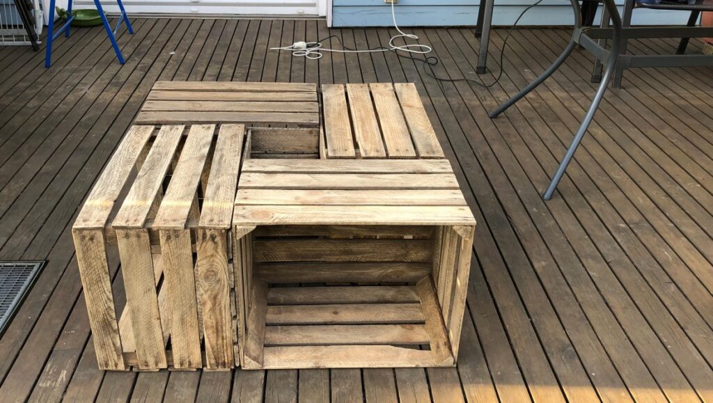 Do It Yourself: Build Garden Table From Wooden Boxes