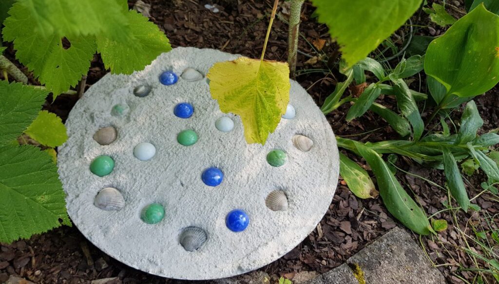 Do It Yourself: Casting Stepping Stones For The Garden