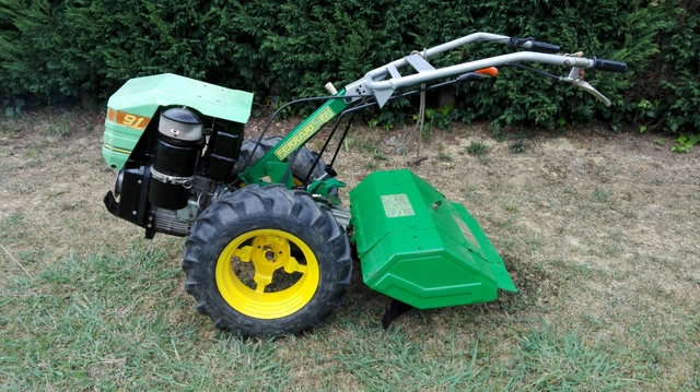 Cultivators and motor cultivators for the vegetable garden. Differences and how they work