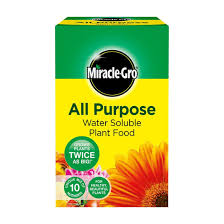 How much Miracle-Gro do you mix with water?